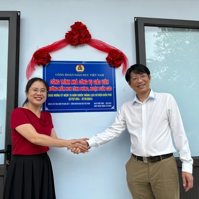 TRƯỜNG ĐẠI HỌC DƯỢC HÀ NỘI VỚI HOẠT ĐỘNG Ý NGHĨA CHÀO MỪNG KỶ NIỆM 70 NĂM CHIẾN THẮNG ĐIỆN BIÊN PHỦ.
